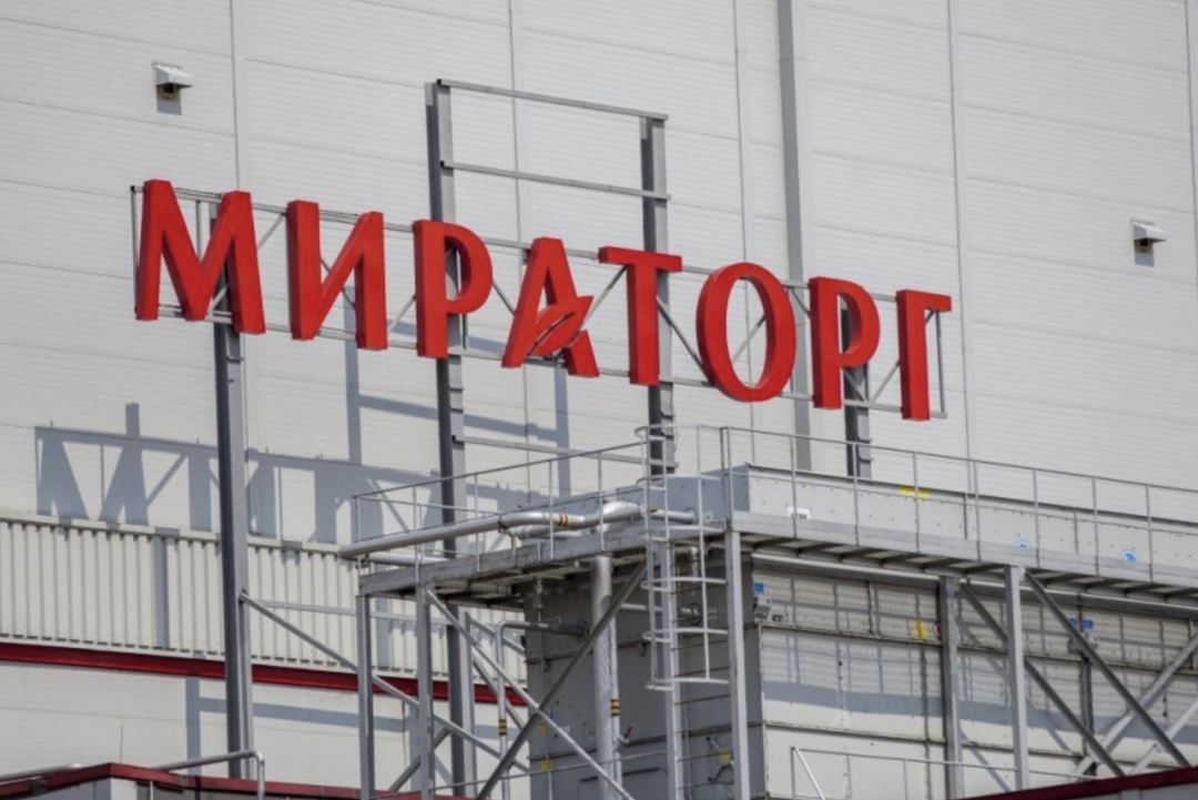 В результате падения обломков БПЛА пострадали объекты на территории дистрибьютерского центра компании «Мираторг» в г.о. Домодедово, сообщила компания. В…