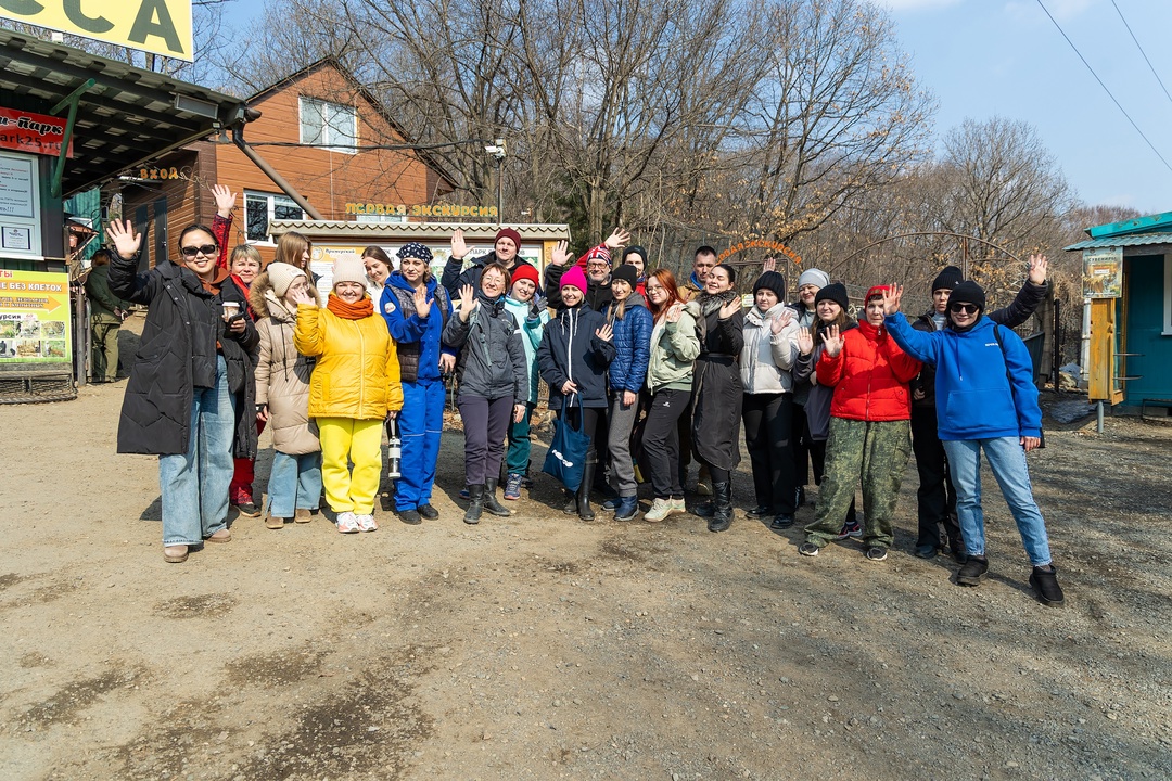Котики бывают очень большими и грозными, но в заботе нуждаются не меньше обычных