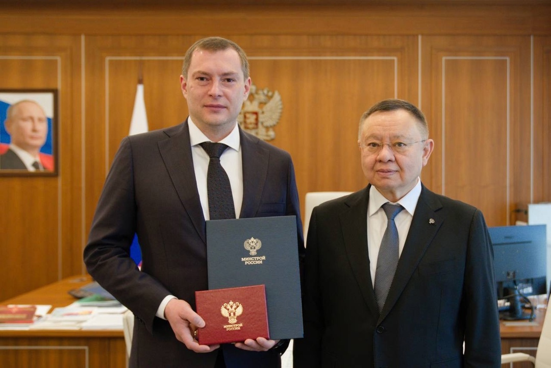 Министр строительства и ЖКХ РФ Ирек Файзуллин провел рабочее совещание по вопросам строительной отрасли Ханты-Мансийского автономного округа – Югра