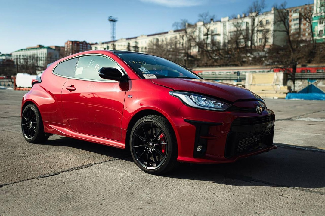 Каких только «ласточек» не встретишь на площадке нашего Владивостокского автомобильного терминала