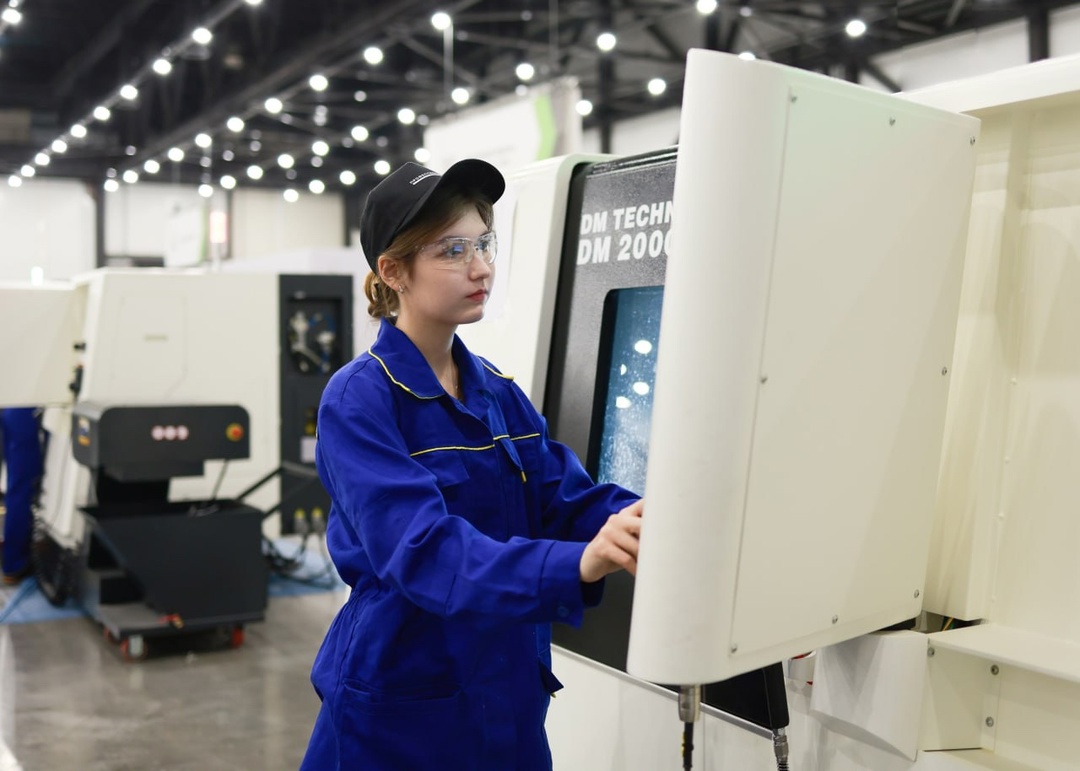 Дмитрий Чернышенко и Сергей Кравцов представили промежуточные итоги чемпионата высоких технологий и «Профессионалов»