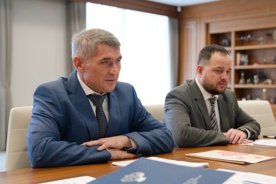 Министр строительства и ЖКХ РФ Ирек Файзуллин провел рабочую встречу с Главой Чувашской Республики Олегом Николаевым