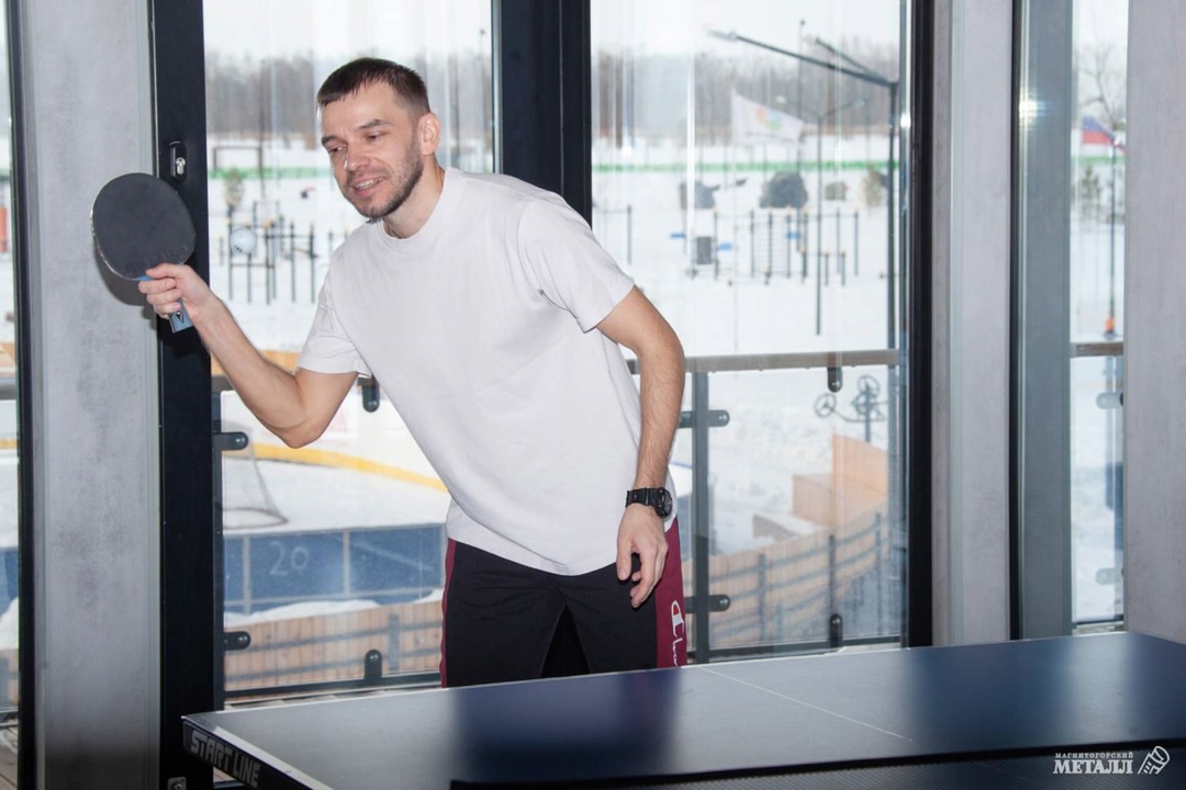 Когда заводчане берут в руки не молот, а ракетку!