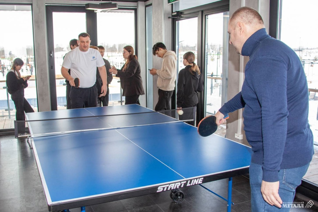 Когда заводчане берут в руки не молот, а ракетку!