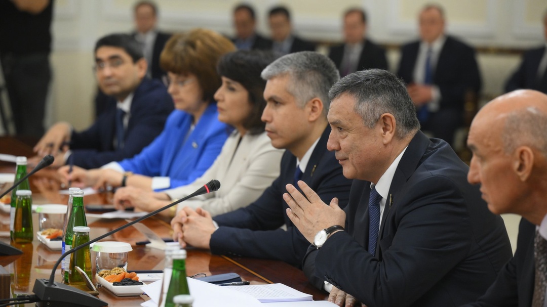 Состоялась встреча Председателя ГД со Спикером Законодательной палаты Олий Мажлиса Республики Узбекистан Нуриддином Исмоиловым.