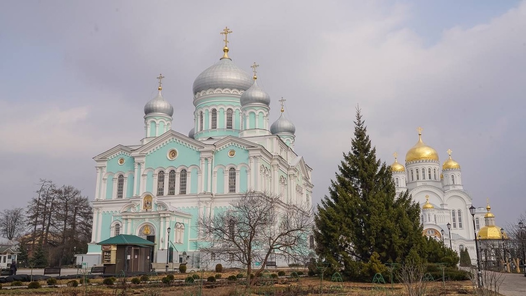 Замминистра строительства и ЖКХ РФ Алексей Ересько принял участие в совещании по вопросам развития Свято-Троицкого Серафимо-Дивеевского женского монастыря в…