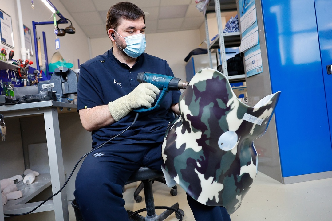 Антон Алиханов посетил предприятия по производству медицинской и фармацевтической продукции Москвы и Московской области