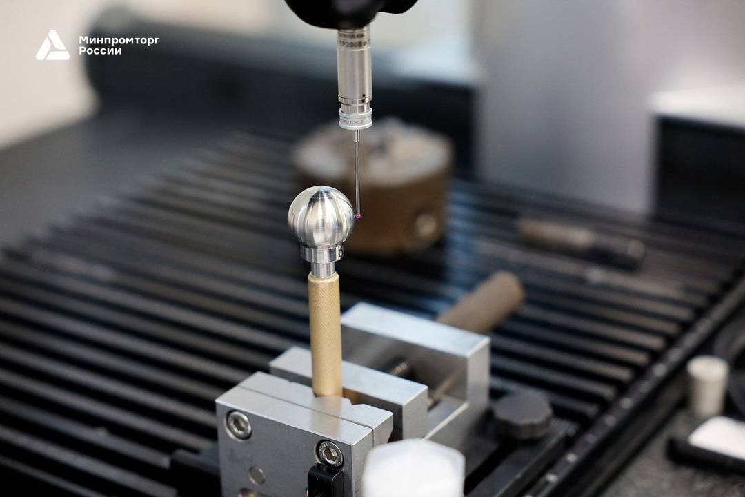 ️ Антон Алиханов посетил фарммедпредприятия Москвы и Подмосковья