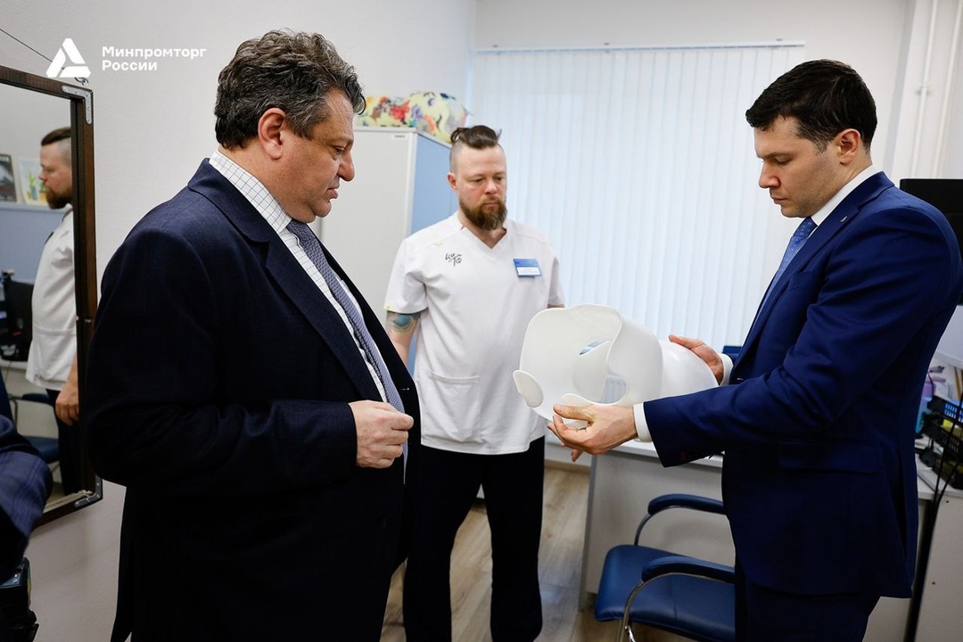 ️ Антон Алиханов посетил фарммедпредприятия Москвы и Подмосковья