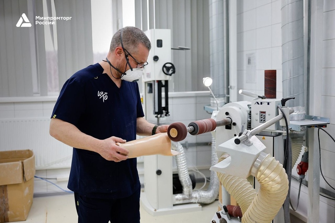 ️ Антон Алиханов посетил фарммедпредприятия Москвы и Подмосковья