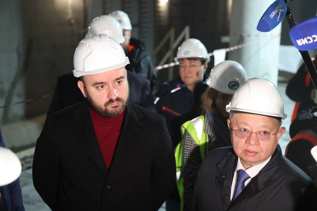 Глава Минстроя России Ирек Файзуллин в рамках рабочей поездки совместно с Губернатором Самаркой области Вячеславом Федорищевым ознакомился с проектом…