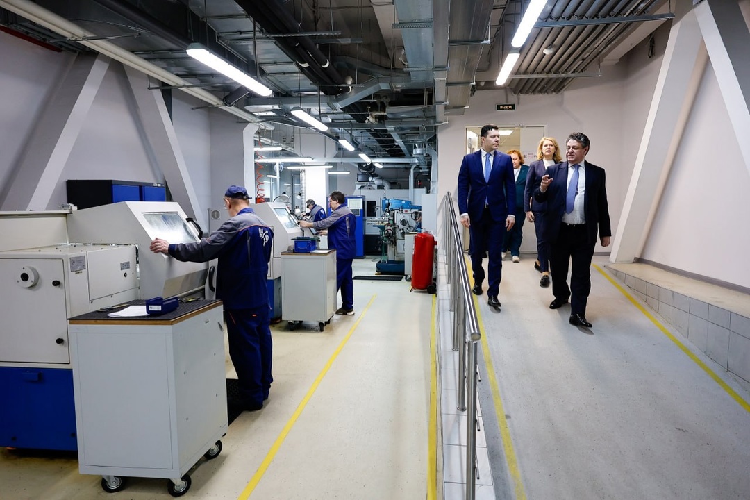 Министр промышленности и торговли РФ посетил одно из ведущих предприятий Ростеха