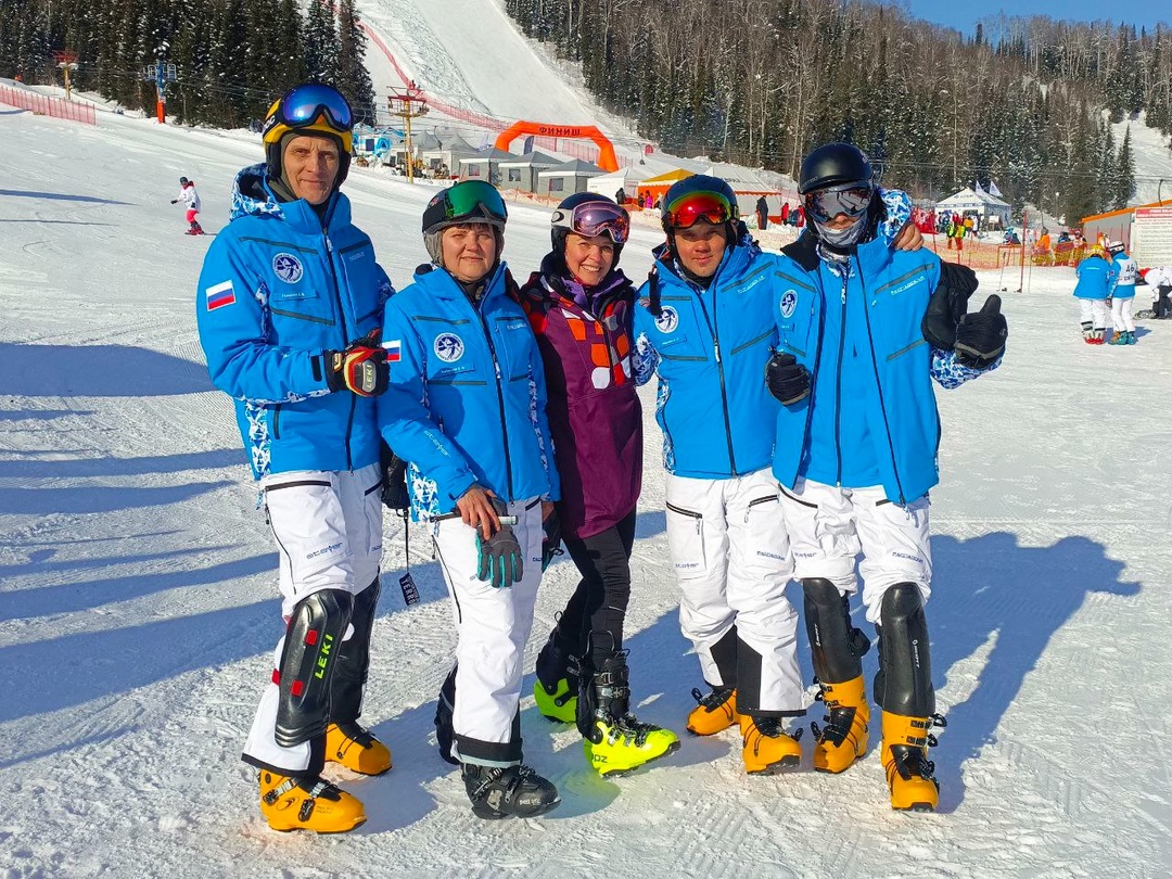 Распадская – чемпион! Золотой кубок XII турнира по горным лыжам и сноуборду имени Андрея Севенюка вновь завоевала наша команда.