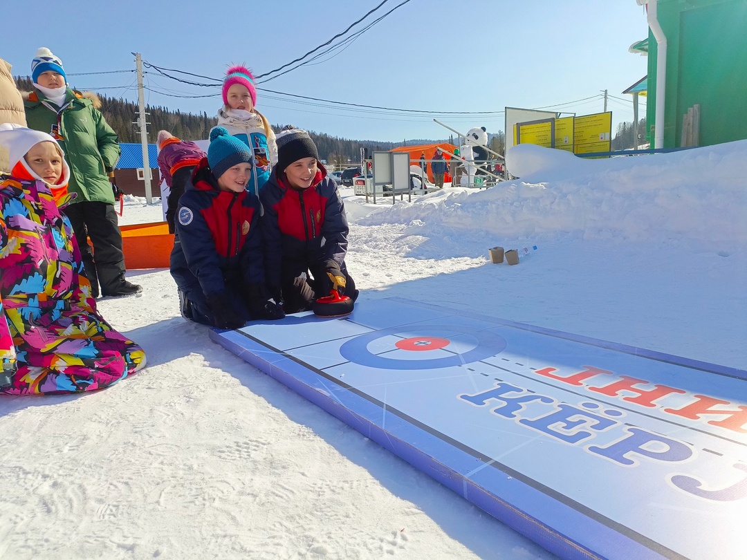 Распадская – чемпион! Золотой кубок XII турнира по горным лыжам и сноуборду имени Андрея Севенюка вновь завоевала наша команда.