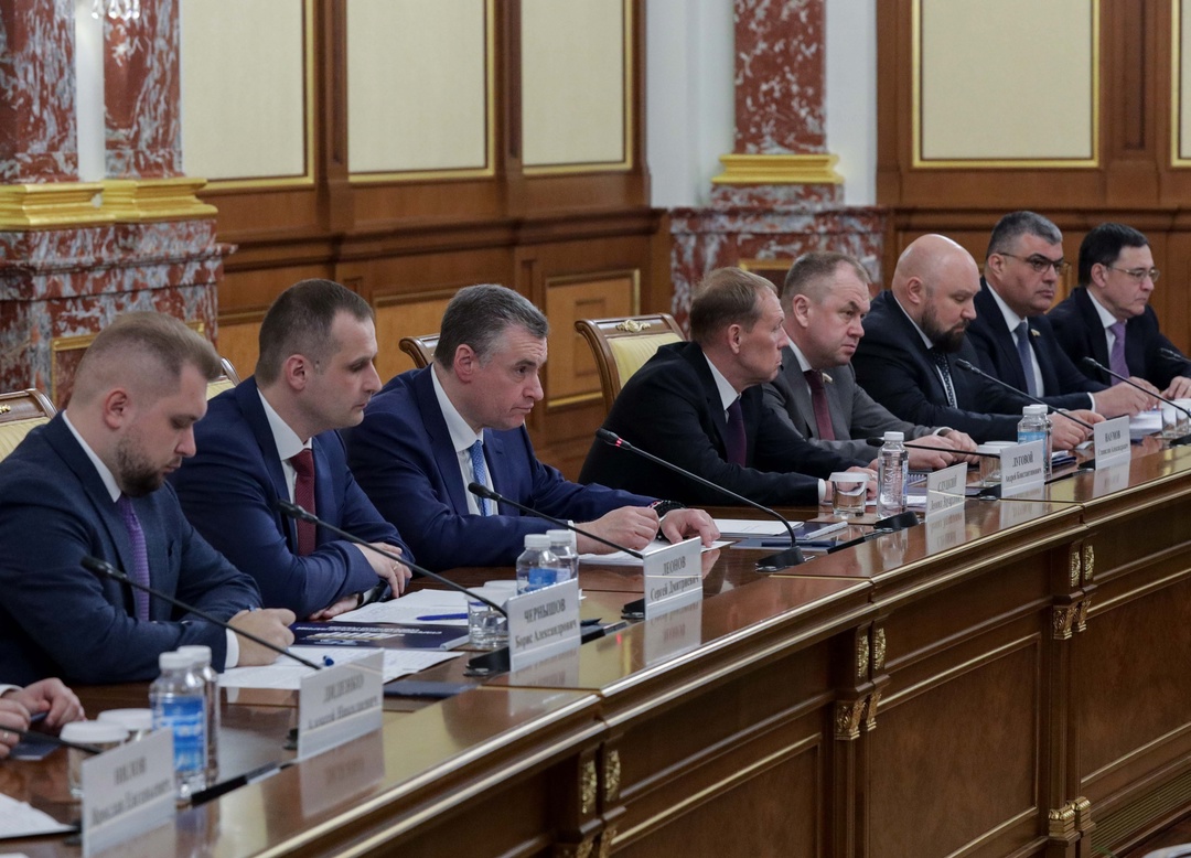 Депутаты фракции ЛДПР обсудили с Михаилом Мишустиным вопросы взаимодействия в сфере законотворческой работы.