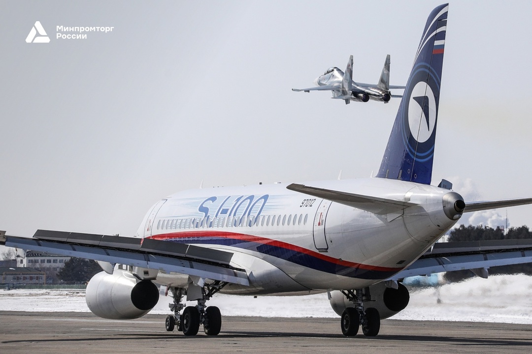 Самый ожидаемый полёт года «Суперджет» с двигателями ПД-8 успешно завершил первый испытательный полёт.