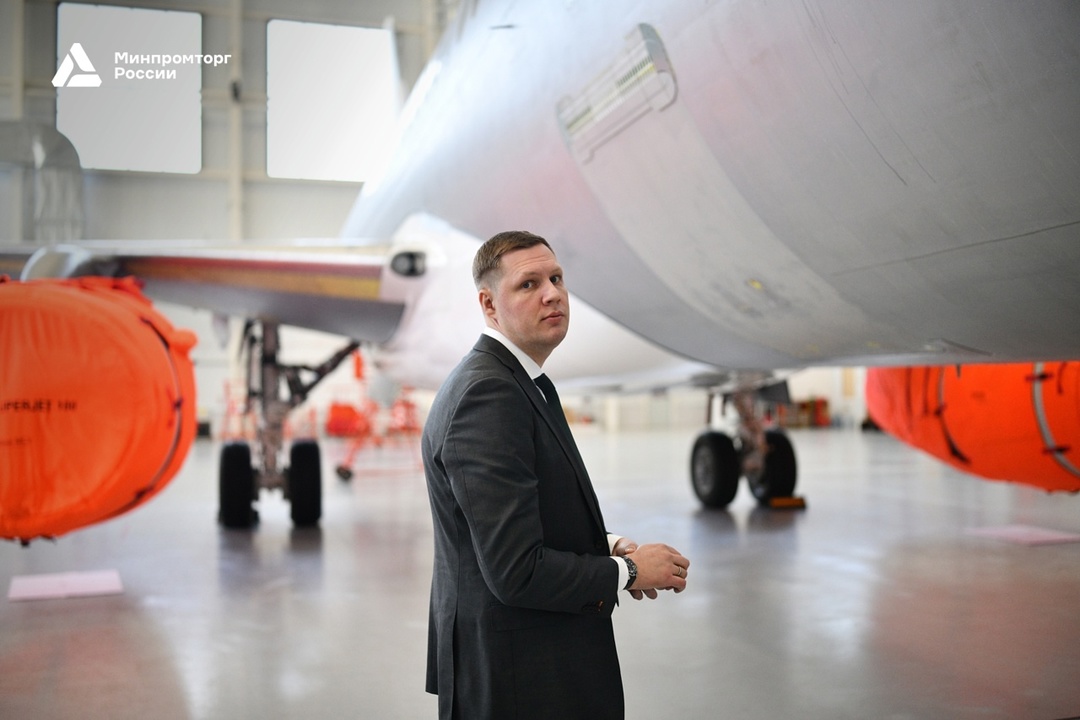 Самый ожидаемый полёт года «Суперджет» с двигателями ПД-8 успешно завершил первый испытательный полёт.