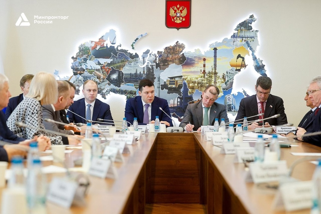 ️ Антон Алиханов принял участие в заседании Комитета Госдумы по экономической политике