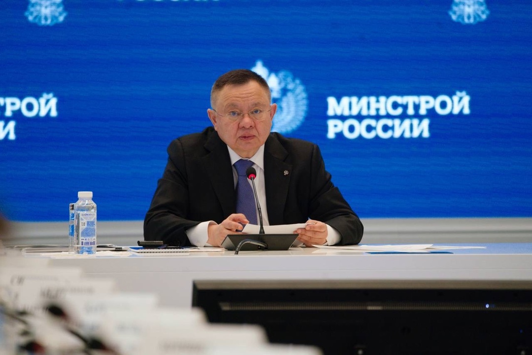 В Минстрое России прошло еженедельное оперативное совещание под председательством Министра строительства и ЖКХ РФ Ирека Файзуллина