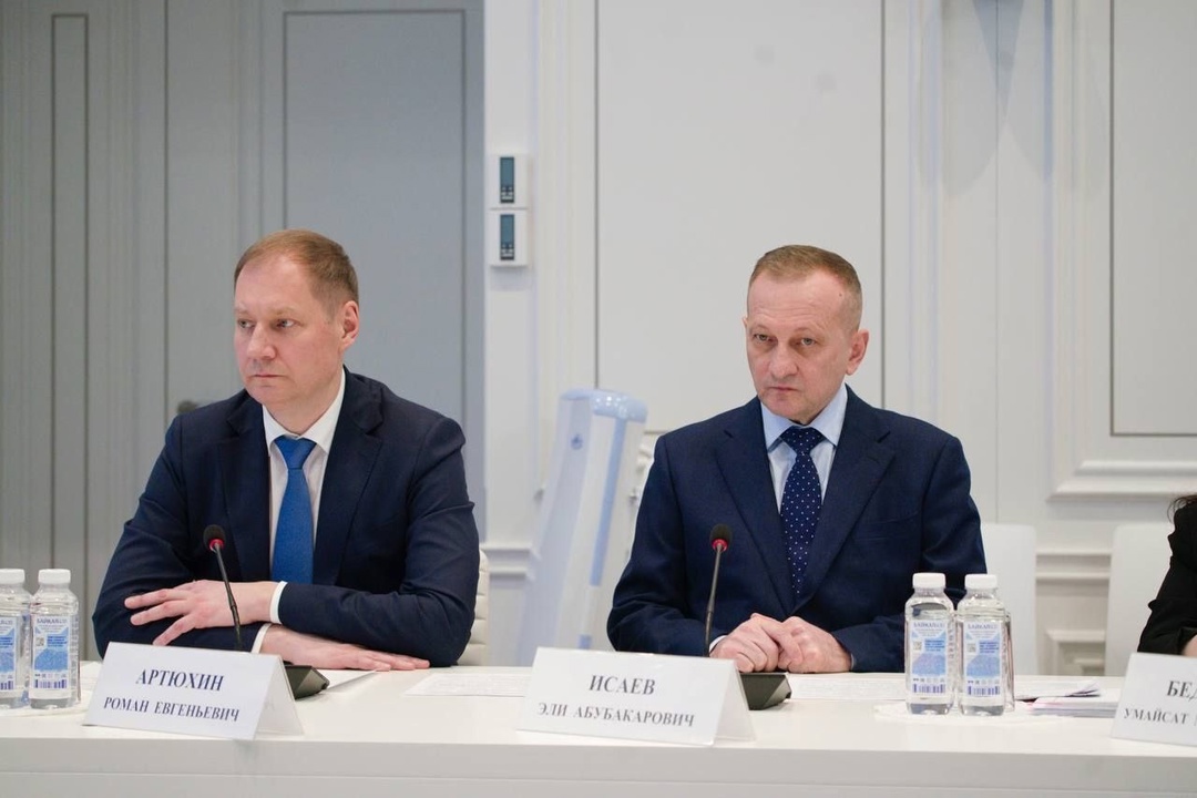 В Минстрое России прошло совещание по вопросам взаимодействия министерства и Казначейства России, а также повышения эффективности и прозрачности реализации…