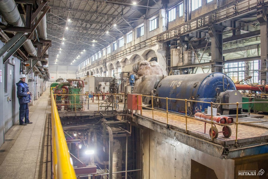 Когда город сияет огнями, а батареи греют, мало кто задумывается, кто за этим стоит. А вот Алексей Дубков знает