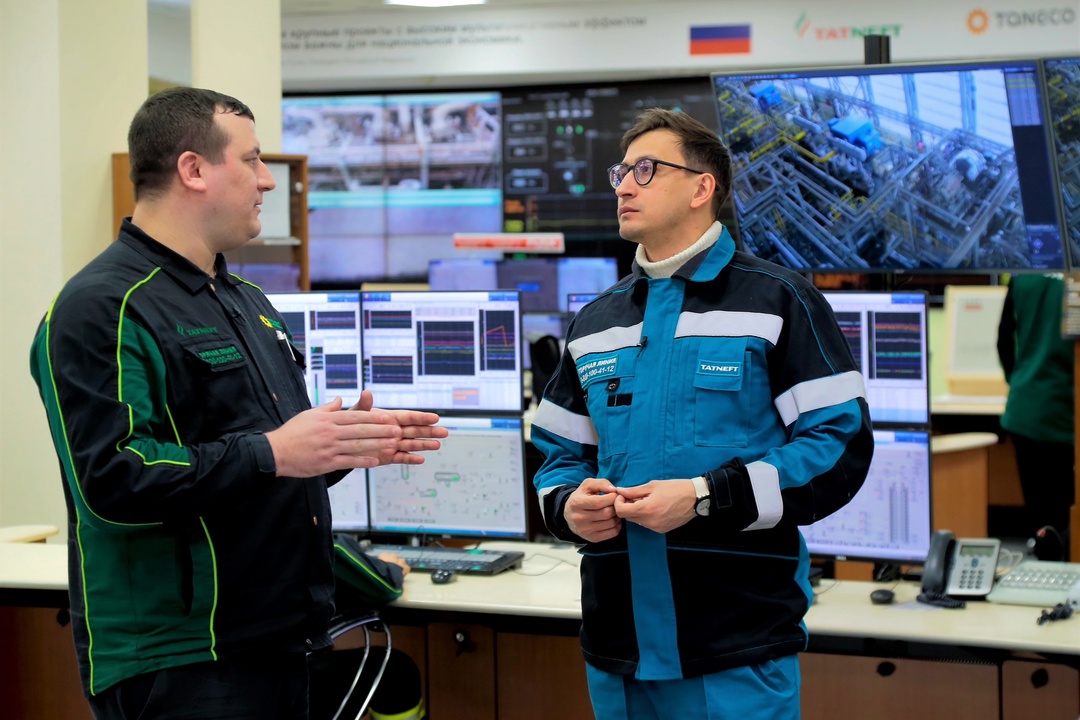 Новую рабочую неделю начинаем с оператором технологических установок «ТАНЕКО» Юрием Юсуповым: