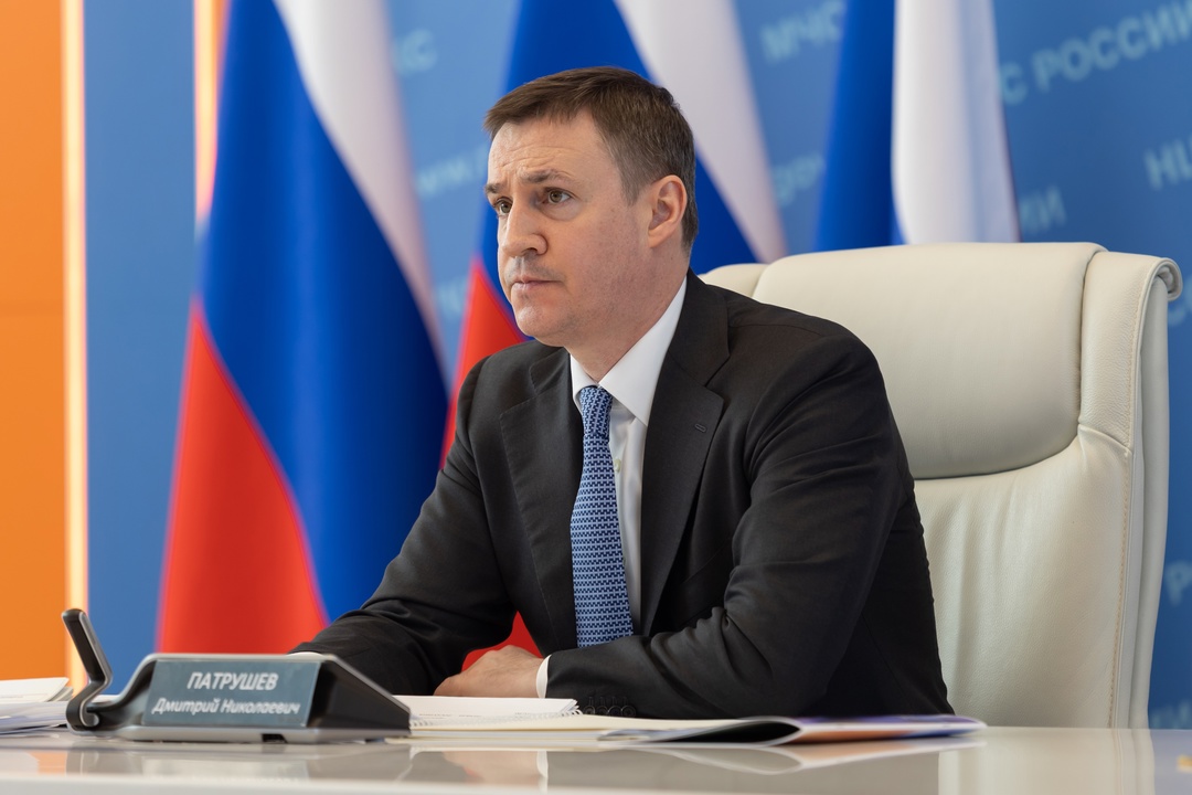 Дмитрий Патрушев провел совещание по подготовке к прохождению паводка и пожароопасного периода