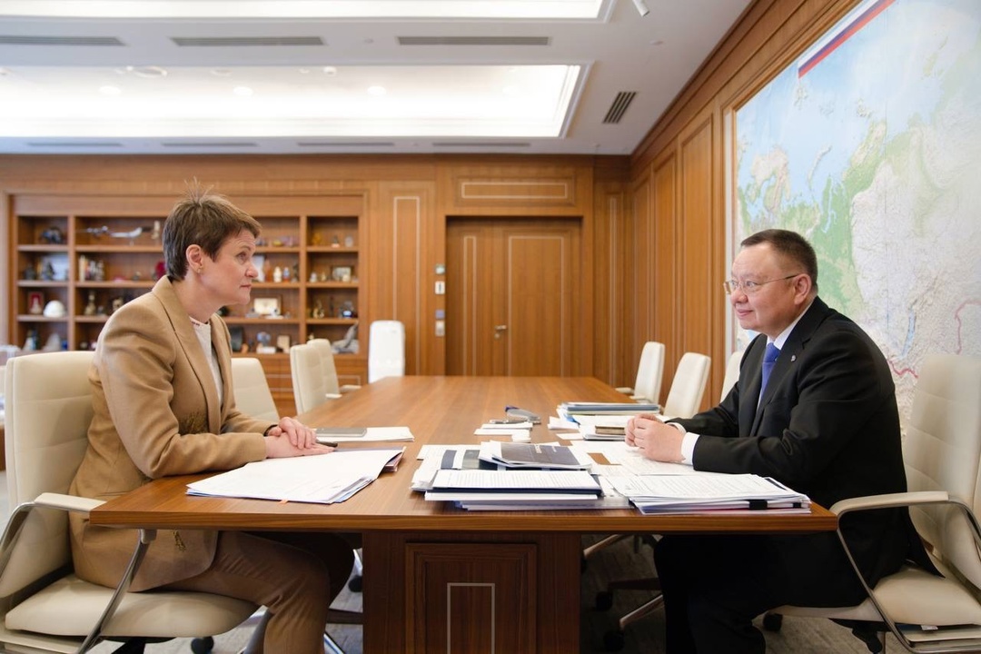 Глава Минстроя России Ирек Файзуллин обсудил развитие федеральной территории «Сириус» совместно с председателем Совета Еленой Шмелевой