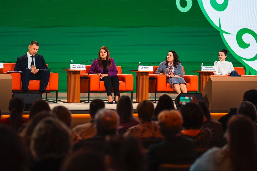 В Национальном центре «Россия» прошел Всероссийский форум руководителей агрошкол и агроклассов