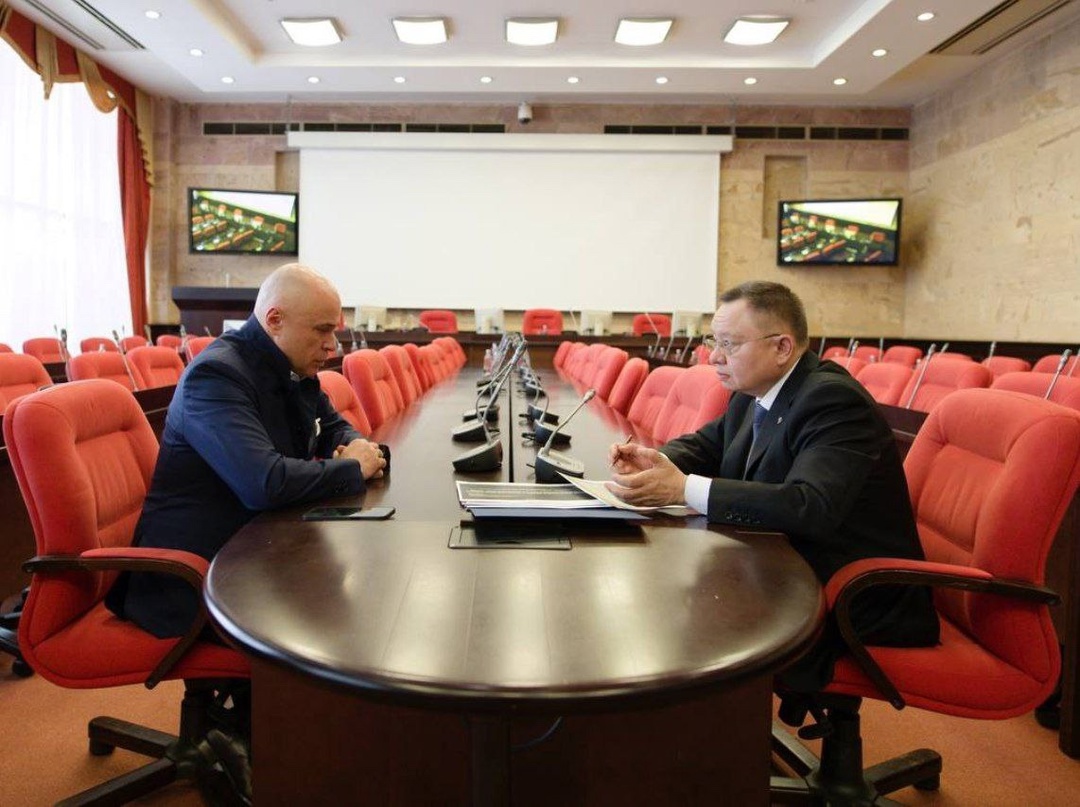 В МГСУ на площадке научно-практической конференции «Жилищно-коммунальное хозяйство: традиции, инновации, перспективы» прошла рабочая встреча главы Минстроя…