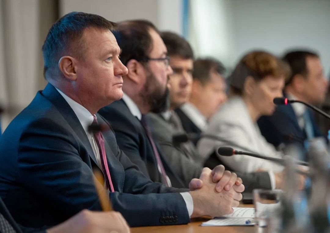 Роман Старовойт принял участие в заседании Комитета Госдумы по информационной политике, информационным технологиям и связи