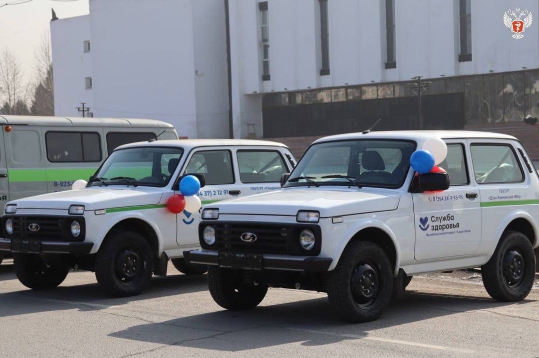 46 легковых автомобилей и новый мобильный маммографический комплекс получили медорганизации Республики Тывы