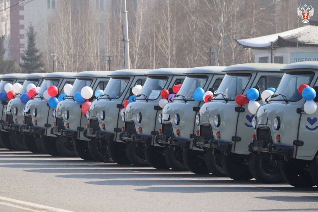 46 легковых автомобилей и новый мобильный маммографический комплекс получили медорганизации Республики Тывы