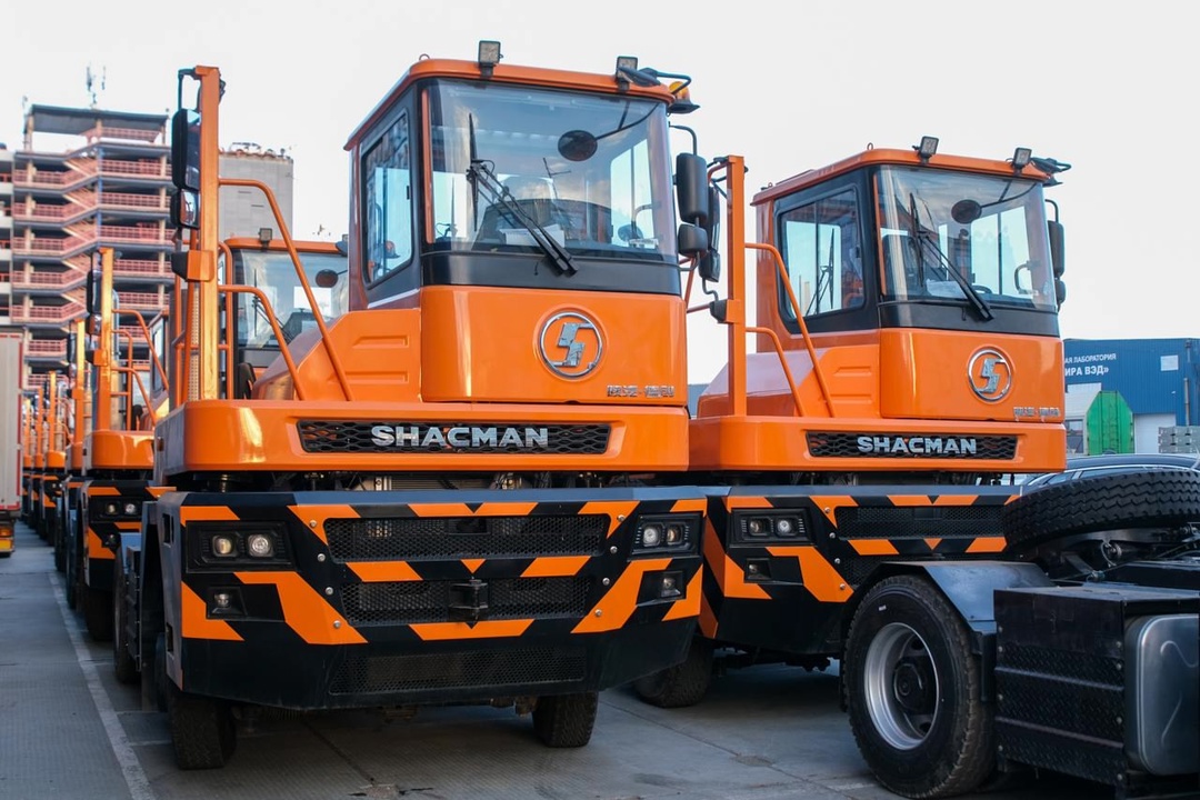 В нашем ВМТП пополнение – сразу 15 новых терминальных тягачей!