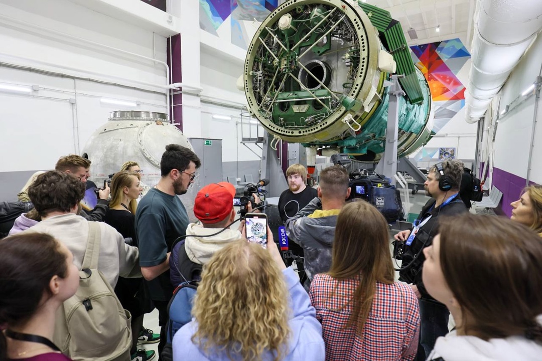 Дмитрий Чернышенко поздравил Московский авиационный институт с 95-летием