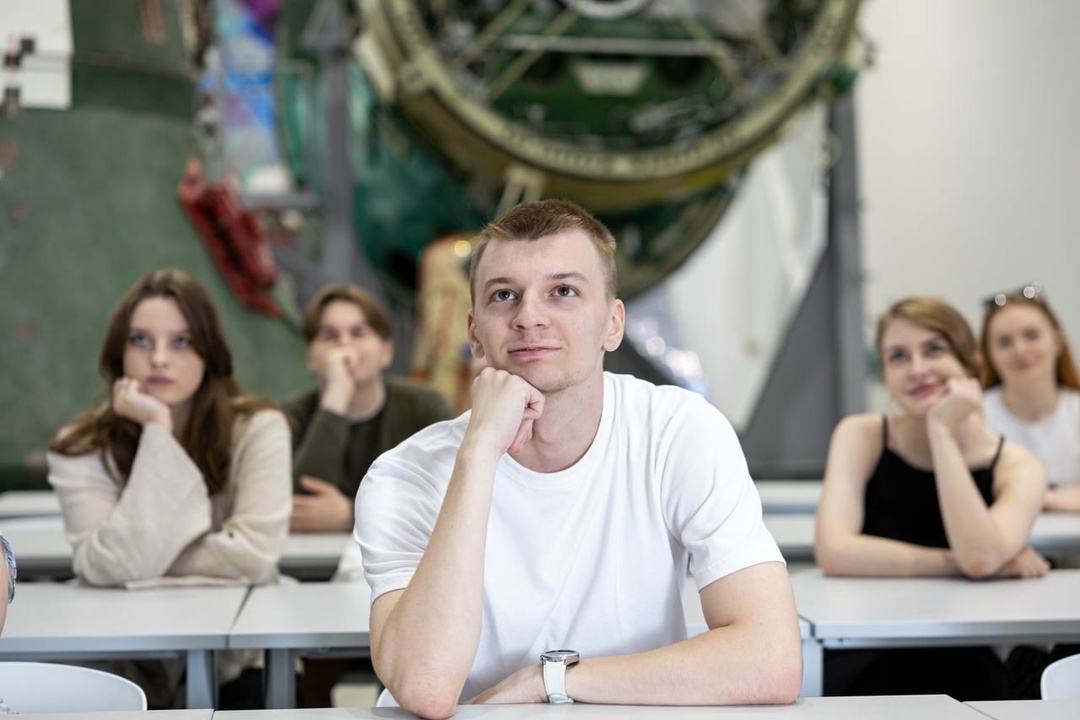 Дмитрий Чернышенко поздравил Московский авиационный институт с 95-летием