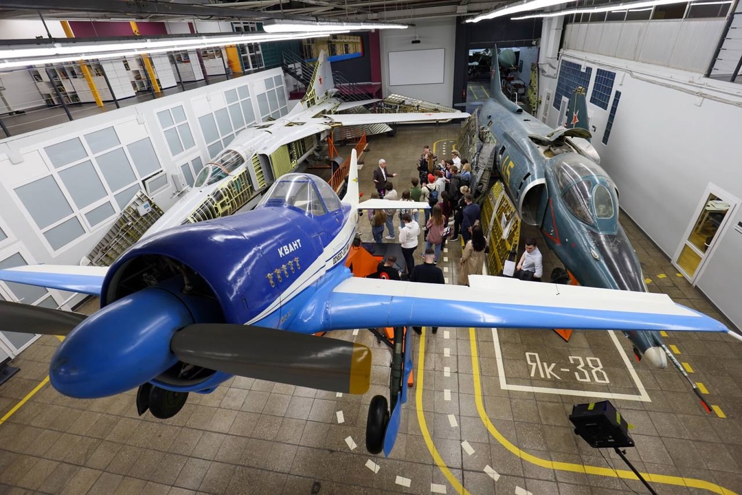 Дмитрий Чернышенко поздравил Московский авиационный институт с 95-летием