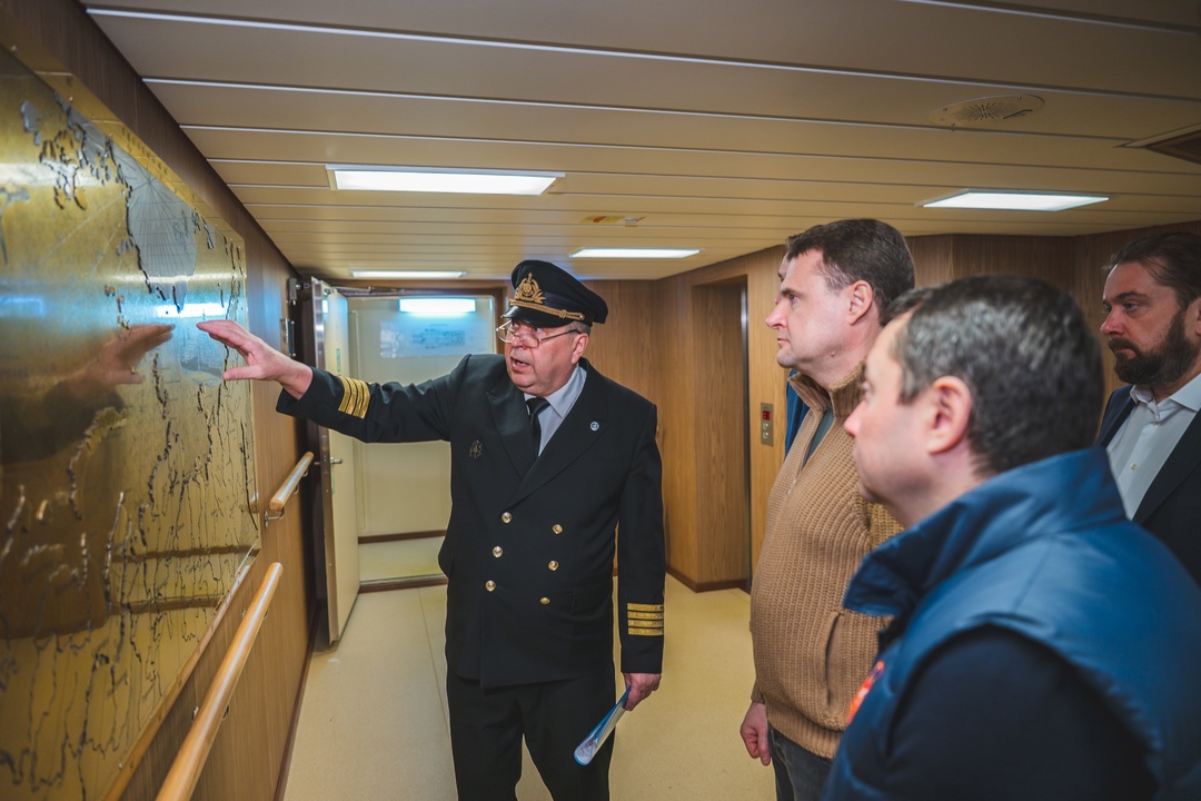 В преддверии Международного арктического форума глава Минвостокразвития России Алексей Чекунков посетил с рабочей поездкой Мурманскую область