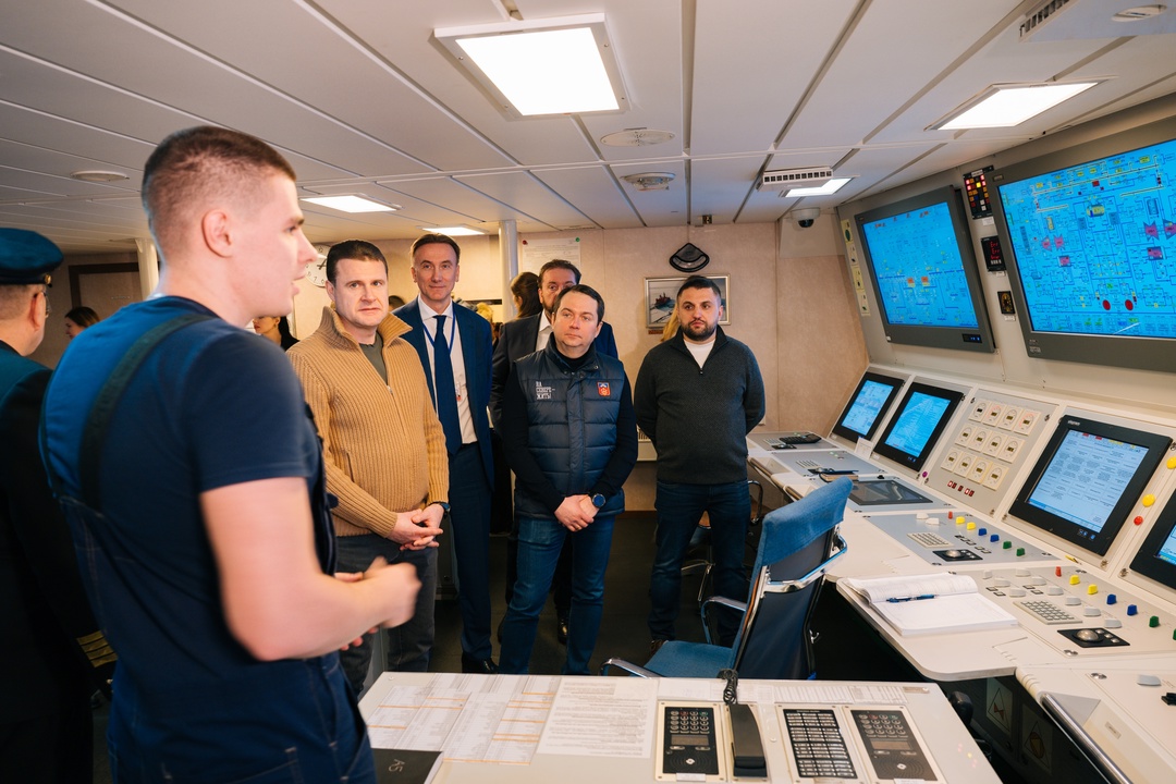 В преддверии Международного арктического форума глава Минвостокразвития России Алексей Чекунков посетил с рабочей поездкой Мурманскую область