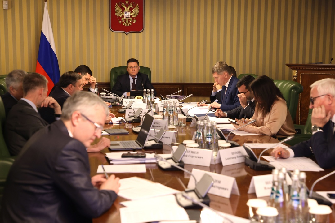 Александр Новак провел заседание подкомиссии по повышению устойчивости финансового сектора и отдельных отраслей экономики