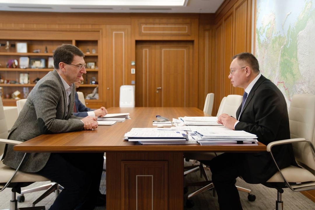 В Минстрое России состоялась рабочая встреча Министра строительства и ЖКХ РФ Ирека Файзуллина с Полпредом Президента РФ в ЦФО Игорем Щеголевым