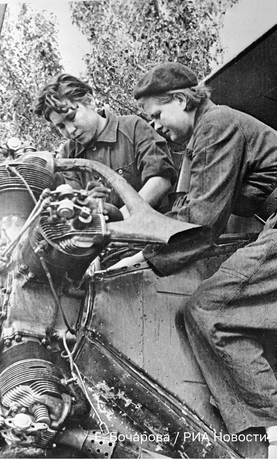 Символ Победы: вклад женщин в транспортную отрасль обсудили на заседании Российского общества историков транспорта