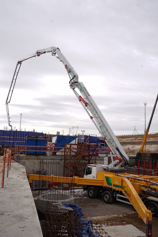 Залит первый бетон в фундамент здания реактора нового энергоблока Ленинградской АЭС