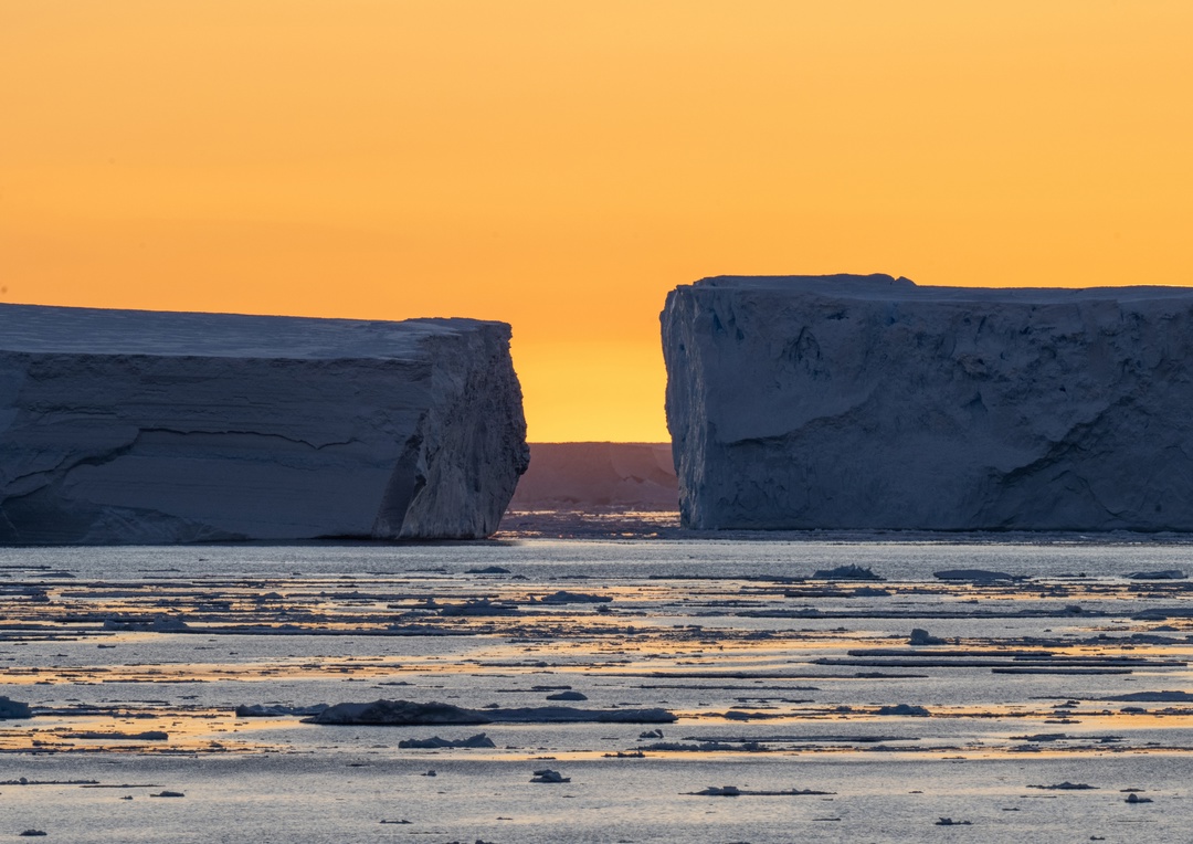 Что скрывает Антарктида? Невероятные закаты и рассветы