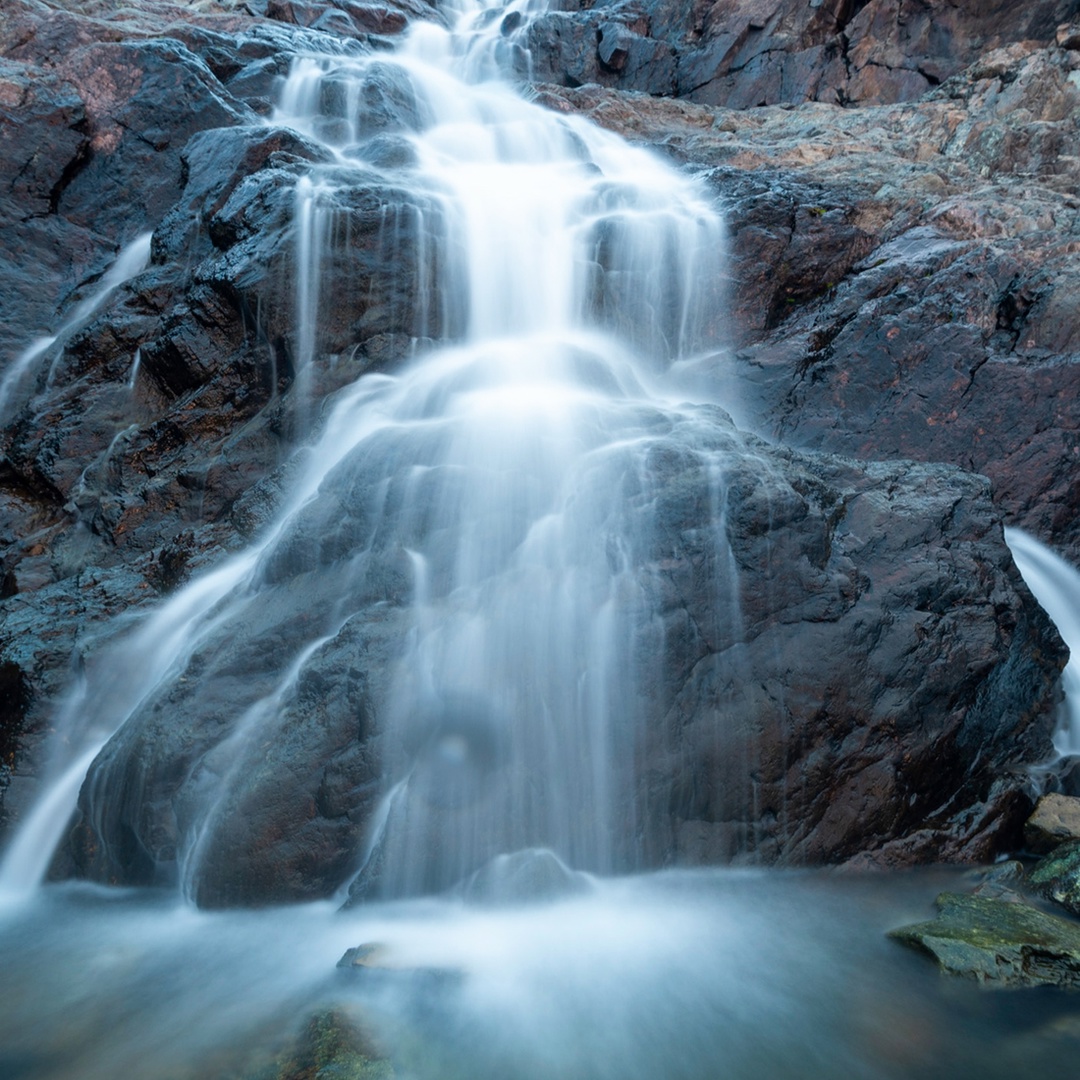 «Про такие места легко рассказывать — они сами напевают мотив», — сказал один из путешественников, побывавший на Полярном Урале