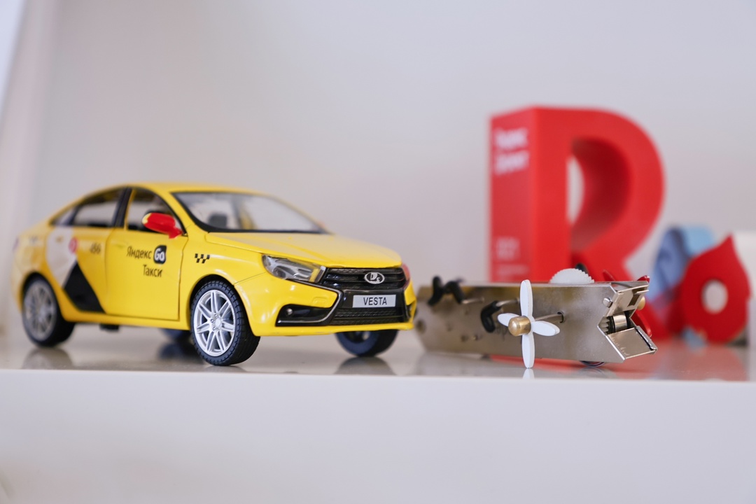 Вице-премьер Дмитрий Григоренко и глава Минцифры Максут Шадаев встретились с командой «Яндекса»