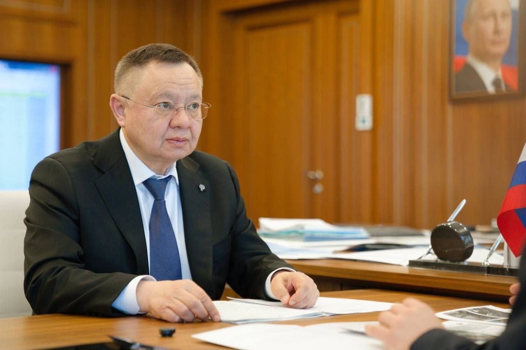 Глава Минстроя России Ирек Файзуллин провел рабочую встречу с Губернатором Архангельской области Александром Цыбульским