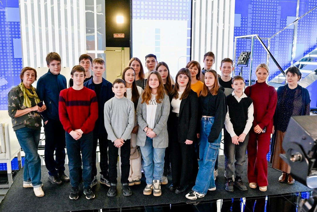 При поддержке компании «НОВАТЭК-Челябинск» и ГТРК «Южный Урал» ребята из интерната № 13 и центра помощи детям «Аистёнок» прикоснулись к миру информации и…