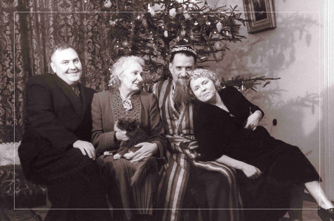 Игоря Курчатова небезосновательно называют самым засекреченным физиком СССР и далеко не у каждого фотографа была возможность его запечатлеть