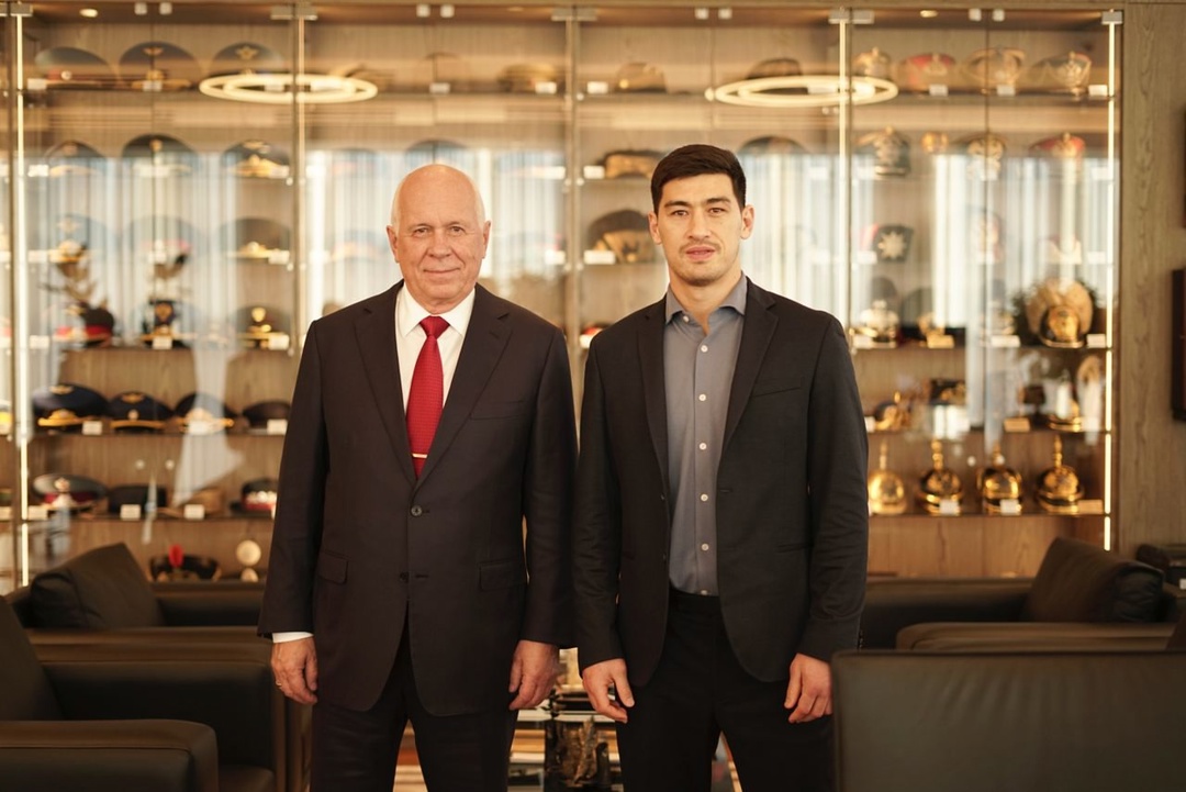 Чемпион мира по боксу Дмитрий Бивол дал старт новому сезону «Ударной десятки» Ростеха